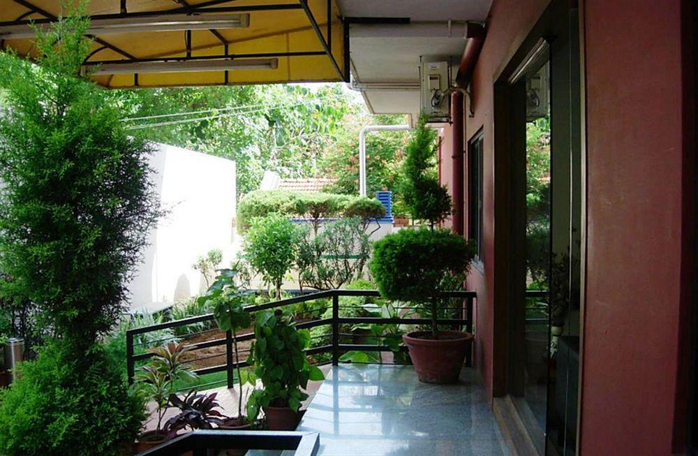 Apartamento Urban Oasis Mysore Exterior foto